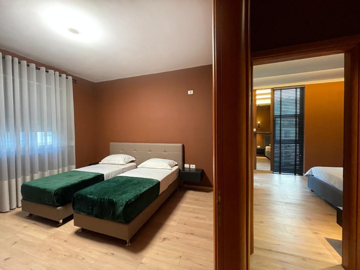 The Brownie Apartment Vlore Exterior photo